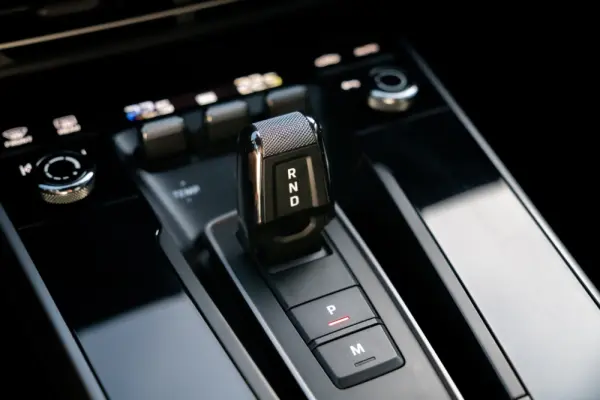 Porsche 911 (992) Carrera PDK 24