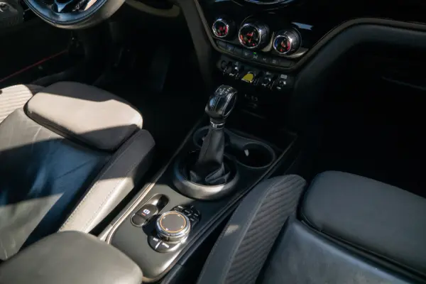 MINI Countryman Cooper SE ALL4 Auto 28