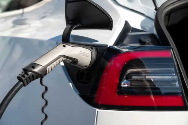 Tesla Model 3 Long-Range Dual Motor AWD 12