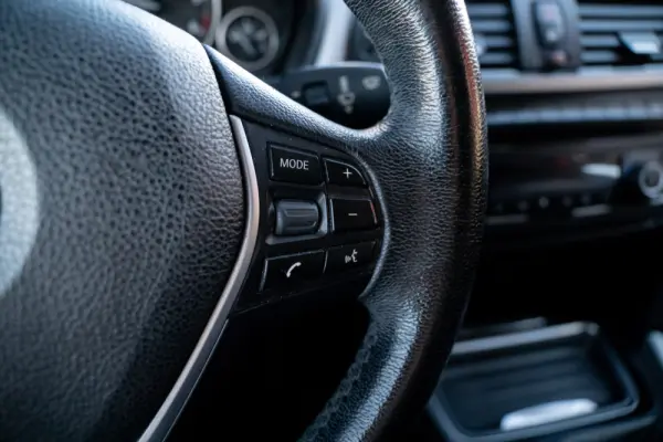 BMW 318 d Line Modern 15