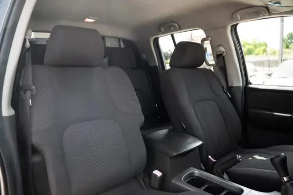 Nissan Navara 2.5 dCi CD Pilot Hi-Tech 17