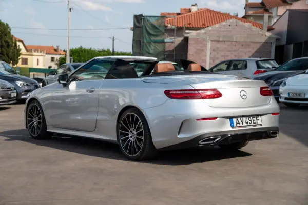 Mercedes-Benz E 220 d 4Matic 9G-TRONIC AMG Line 9