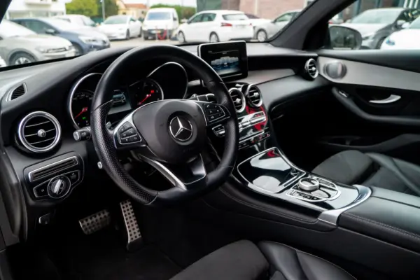 Mercedes-Benz GLC 250 d Coupé AMG Line 4-Matic 3