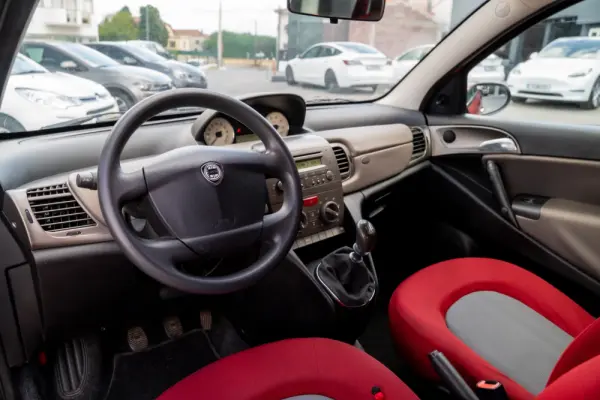 Lancia Ypsilon 1.2 Fashion 10