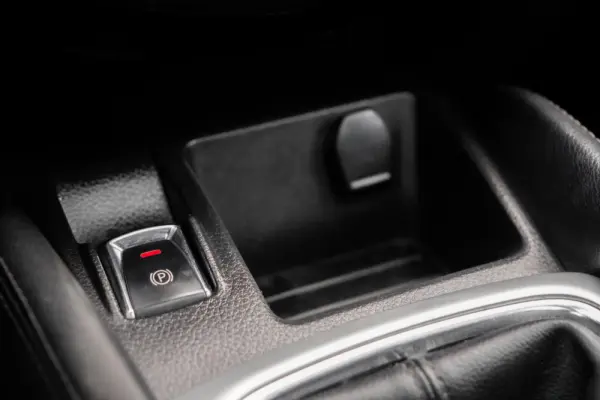 Nissan Qashqai 1.5 dCi N-Connecta 14