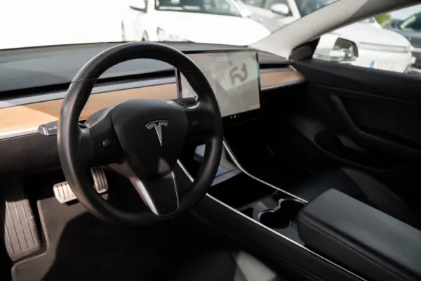 Tesla Model 3 Long Range AWD Dual Motor Performance 7