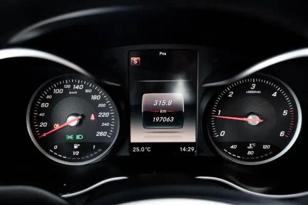 Mercedes-Benz C 200 d Avantgarde 11