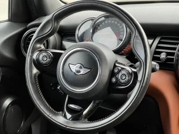 MINI 5 Portas Cooper D 25