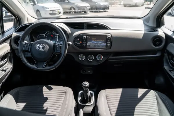 Toyota Yaris 1.0 VVT-i Comfort 5