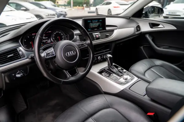Audi A6 Avant 2.0 TDi S tronic 13