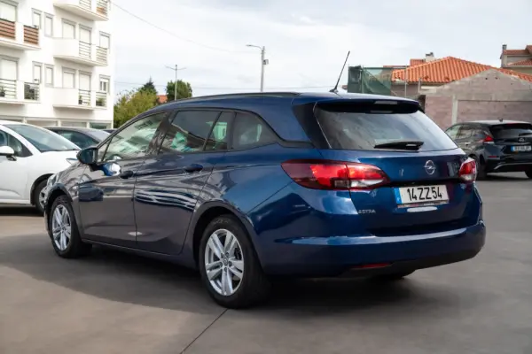 Opel Astra Sports Tourer 1.2 T Elegance 7