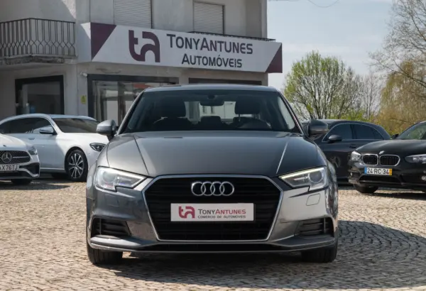 Audi A3 Limousine 30 TDI Design 7