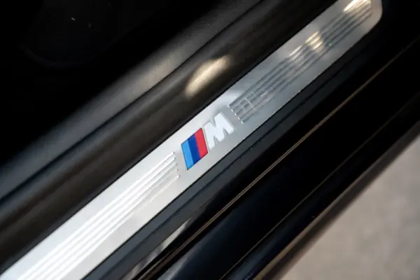 BMW 530 e iPerformance Pack M 23