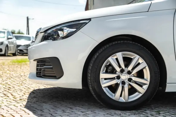 Peugeot 308 1.5 BlueHDi Business Line 5