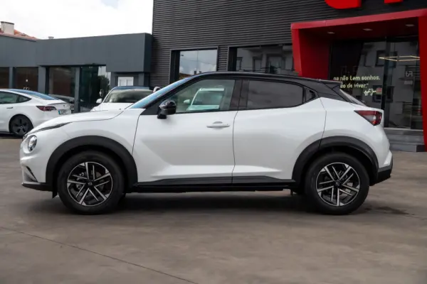 Nissan Juke 1.0 DIG-T N-Connecta Two Tone 4