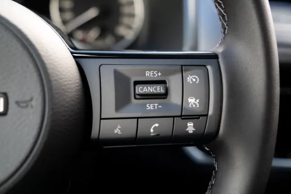 Nissan Qashqai 1.3 DIG-T N-Connecta 14
