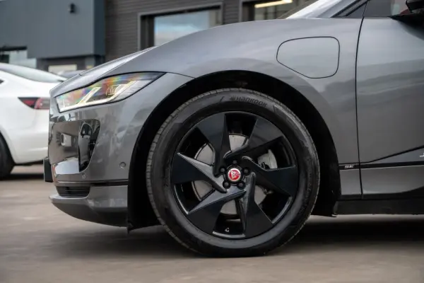 Jaguar I-Pace EV400 AWD SE 7