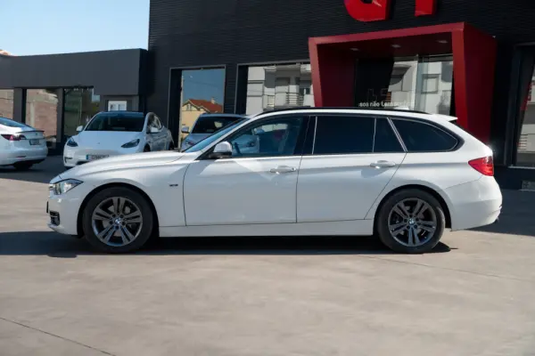 BMW 320 d Auto Line Sport 8