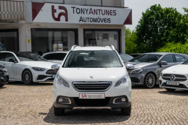Peugeot 2008 1.2 VTi Allure 6