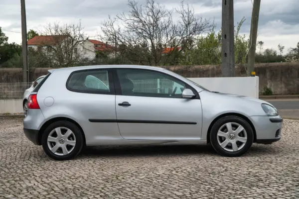 Volkswagen Golf 1.9 TDi BlueM. Confortline 6