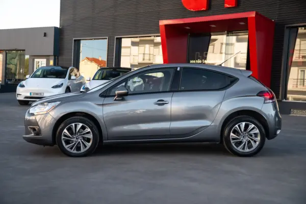 Citroen DS4 1.6 e-HDi So Chic CMP6 6