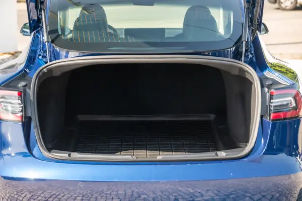 Tesla Model 3 Standard Range Plus RWD 20