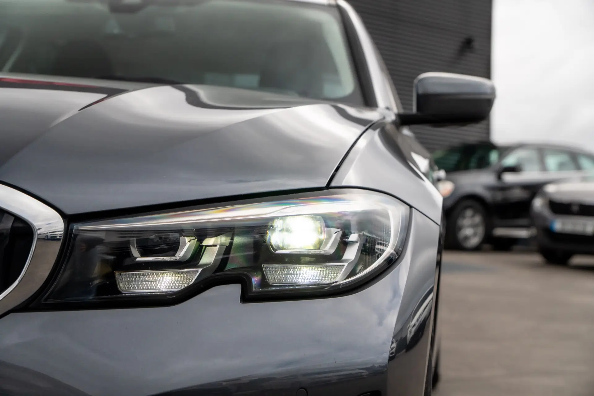 BMW 330 e Corporate Edition Auto 9