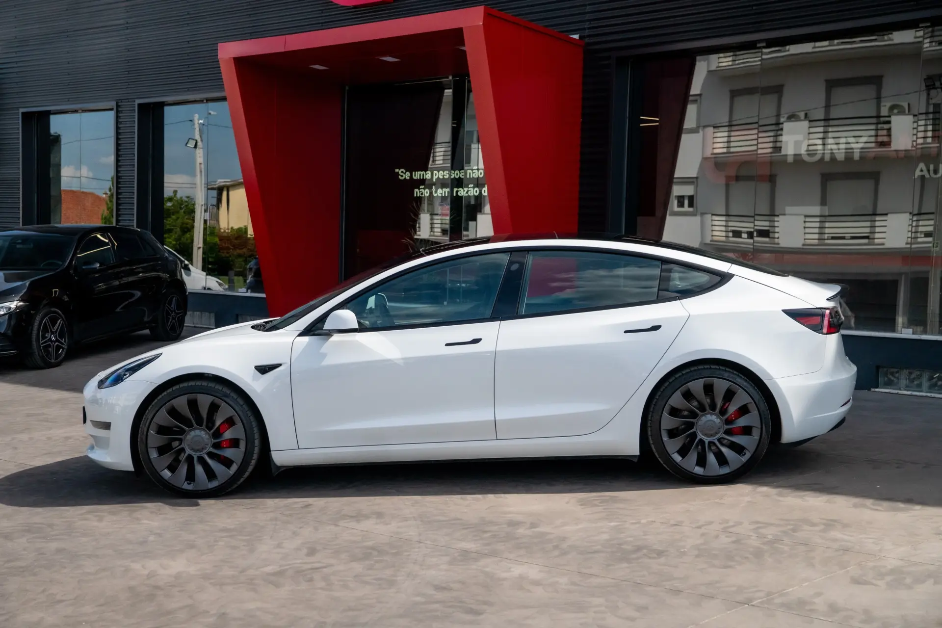 Tesla Model 3 Performance Dual Motor AWD 9