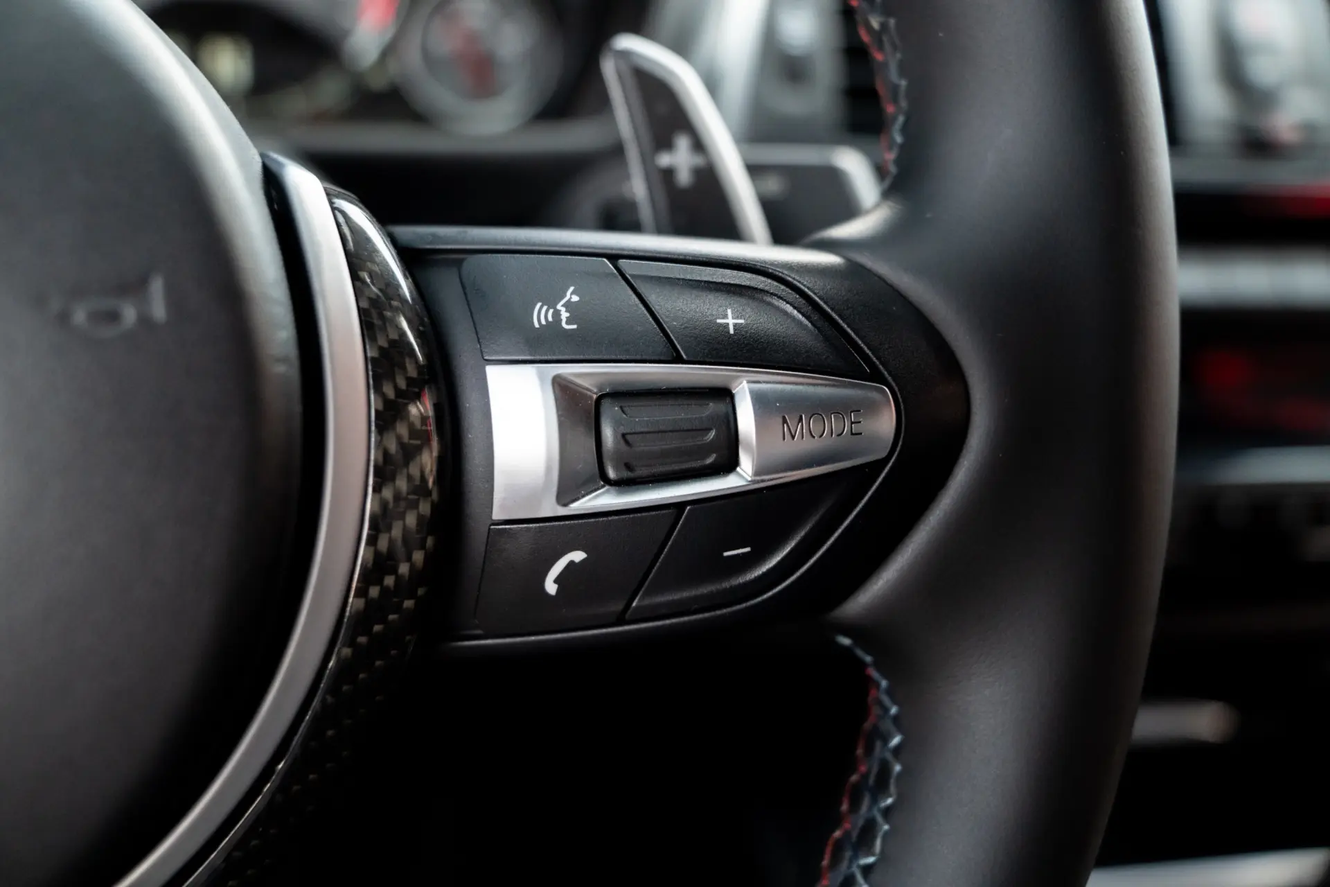 BMW M4 DKG 16