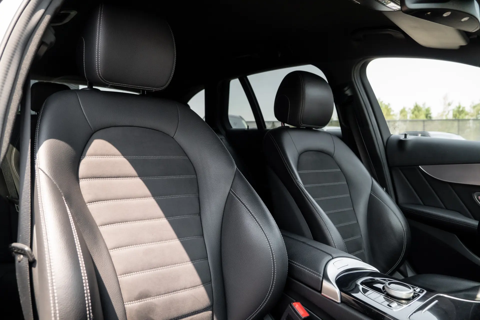 Mercedes-Benz C 300 de T 9G-TRONIC AMG Line 26