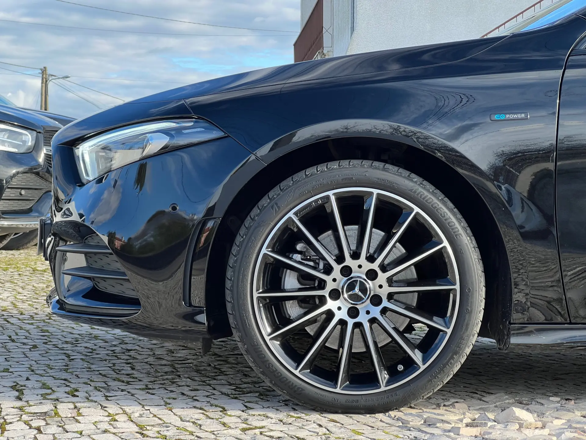 Mercedes-Benz A 250 e 8G-DCT Edition AMG Line 2