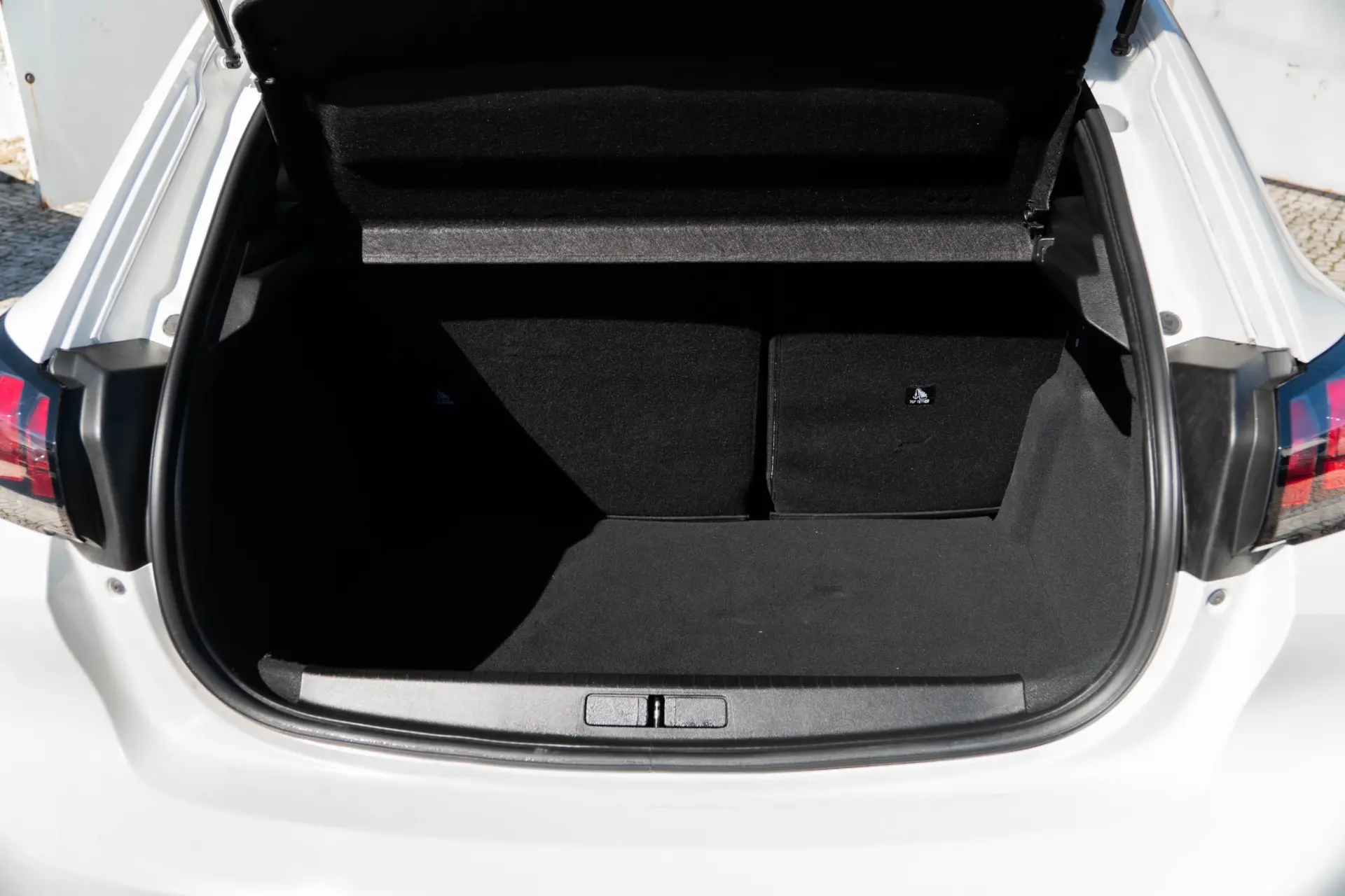 Peugeot e-208 50 kWh Active 28