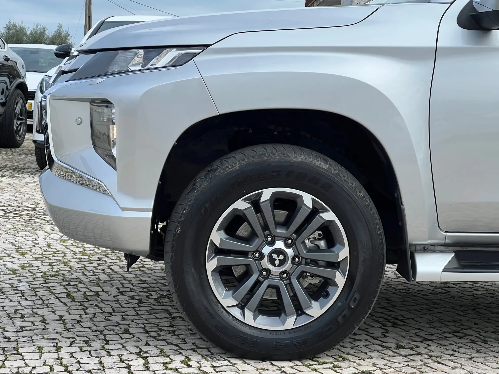 Mitsubishi L200 2.3 DI-D Strakar Space Cab Intense 4WD 2