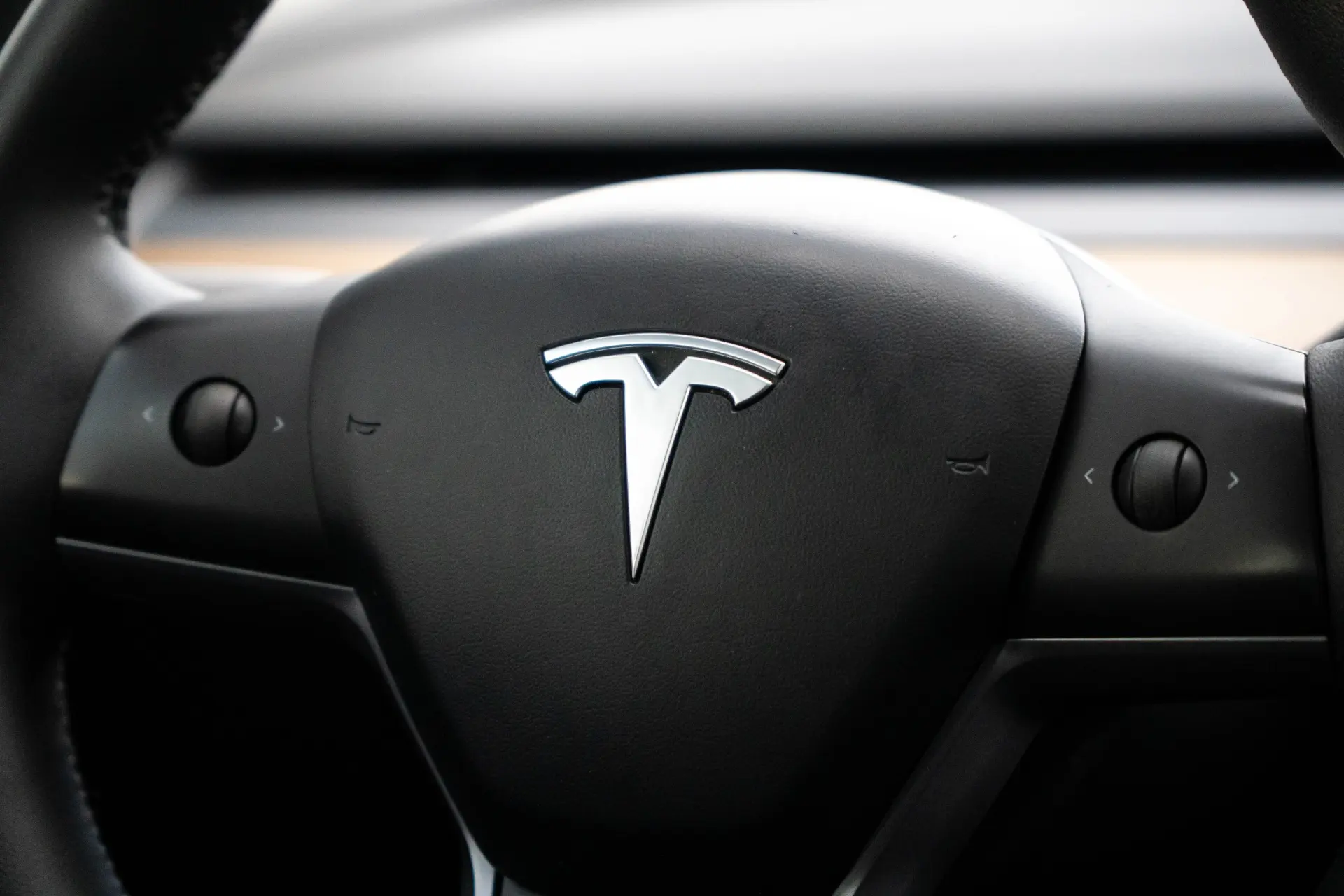 Tesla Model 3 Long Range AWD Dual Motor 21