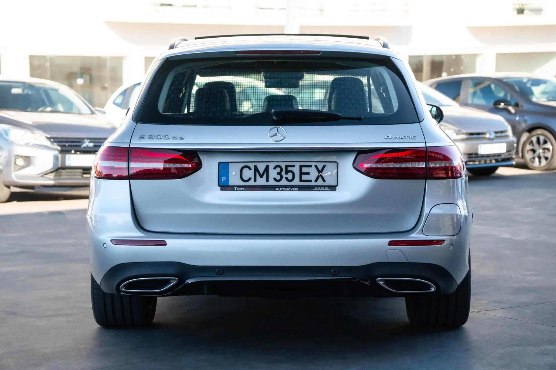 Mercedes-Benz E 300 de 9G-TRONIC AMG Line 12