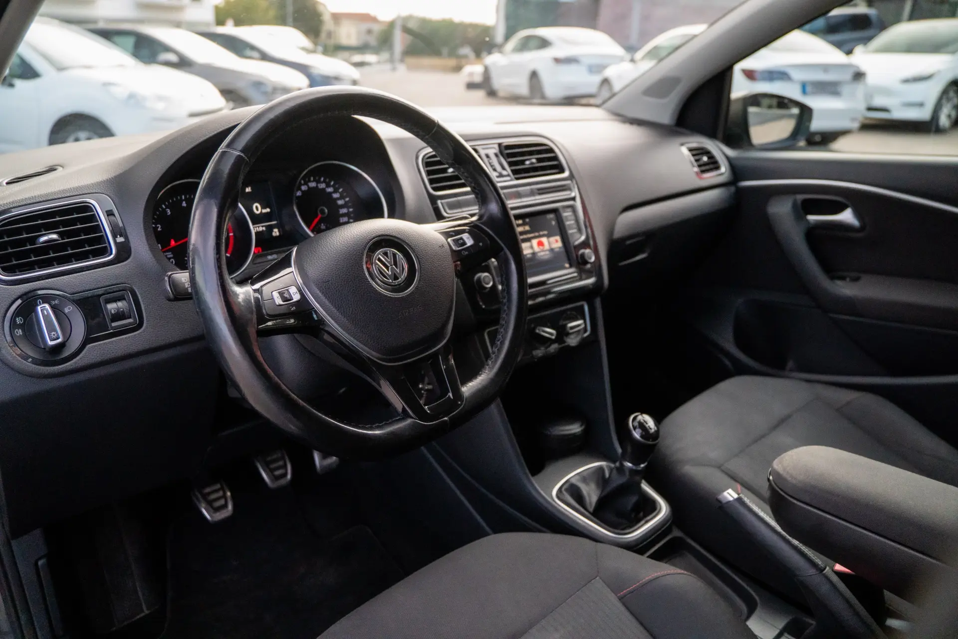 Volkswagen Polo 1.0 Confortline 3