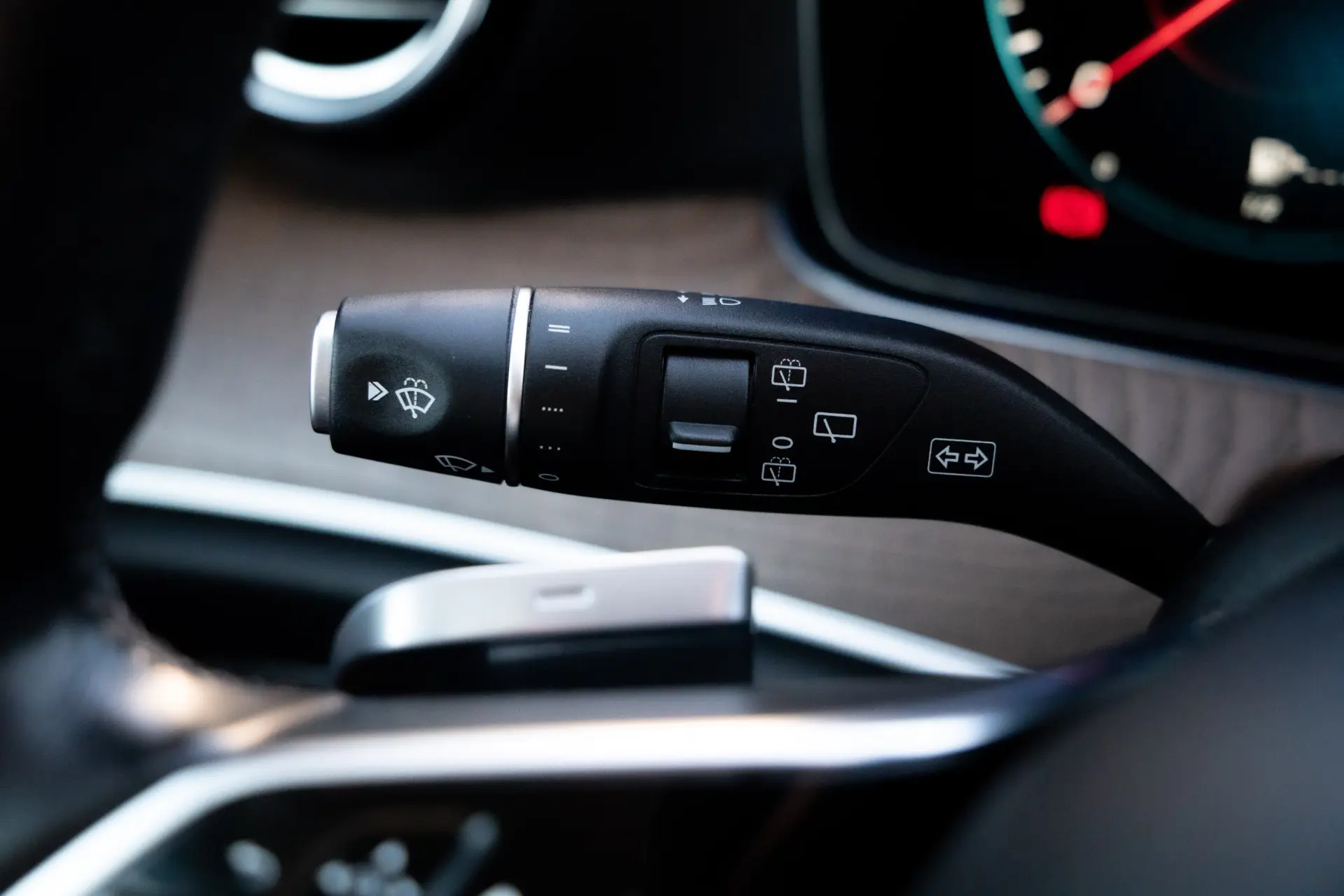 Mercedes-Benz E 300 de 9G-TRONIC AMG Line 19