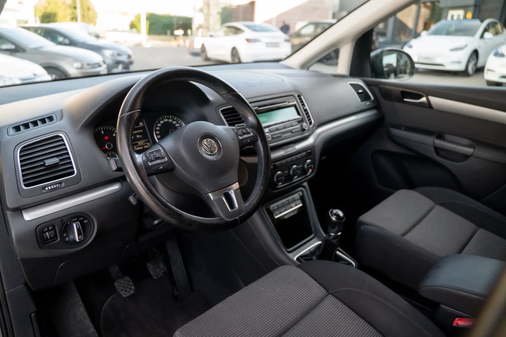Volkswagen Sharan 2.0 TDI Confortline 11