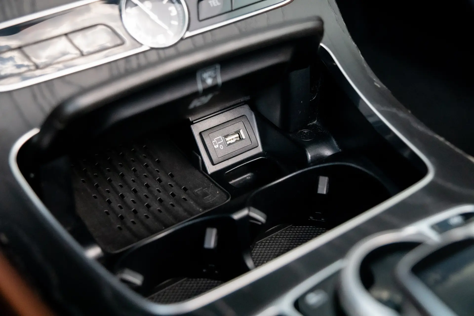 Mercedes-Benz E 220 d 4Matic 9G-TRONIC AMG Line 22