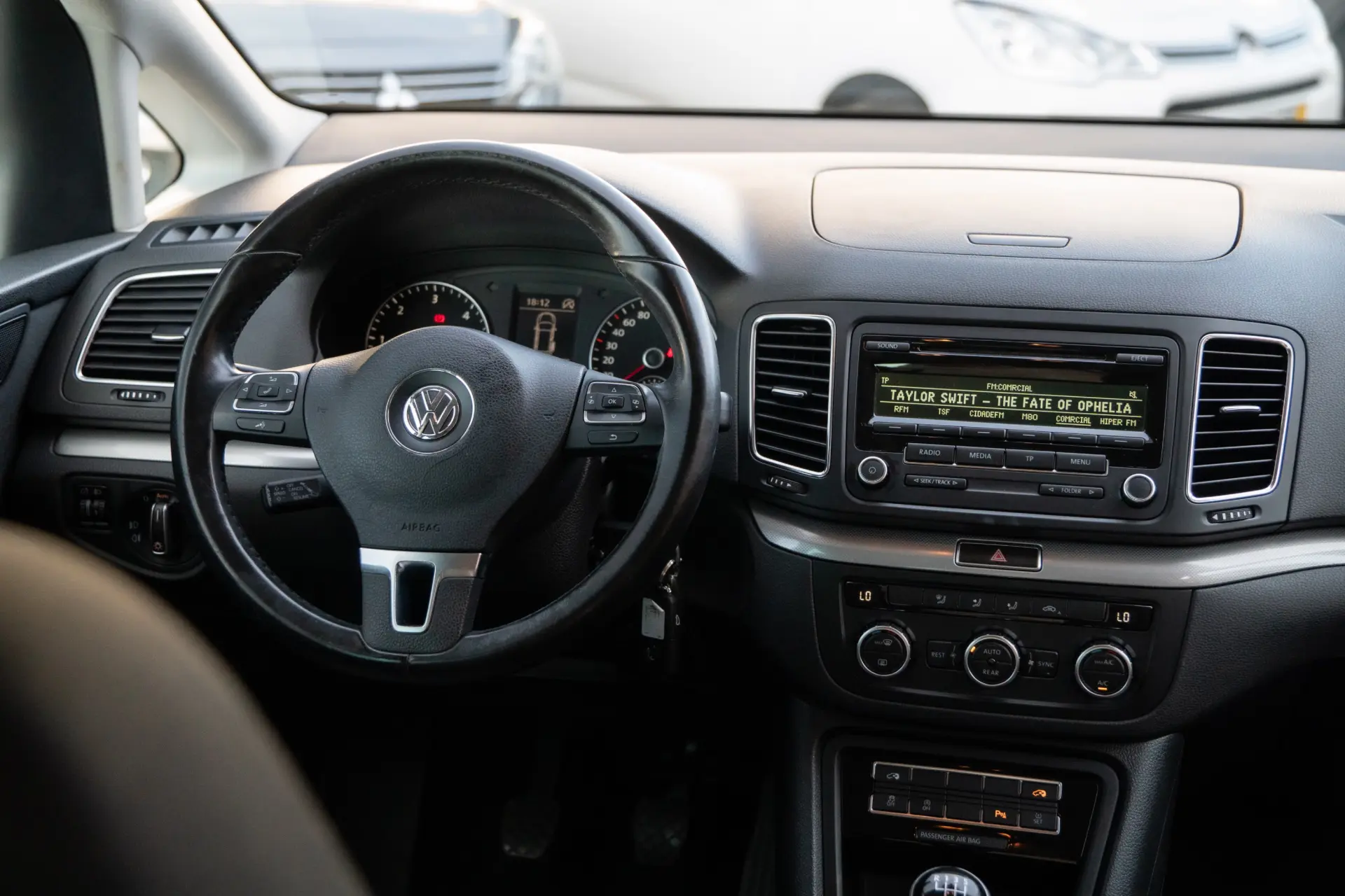 Volkswagen Sharan 2.0 TDI Confortline 28