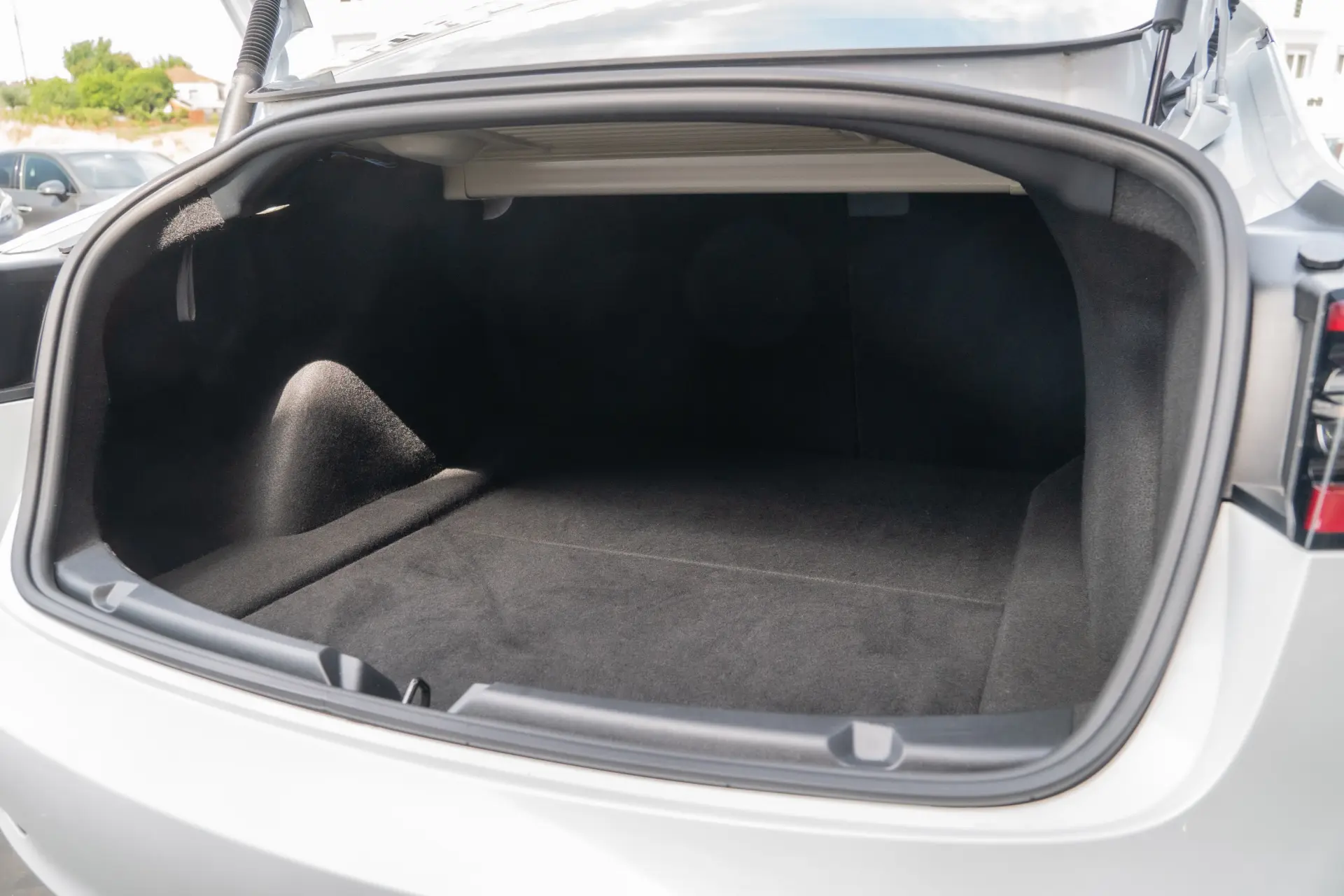 Tesla Model 3 Performance Dual Motor AWD 28