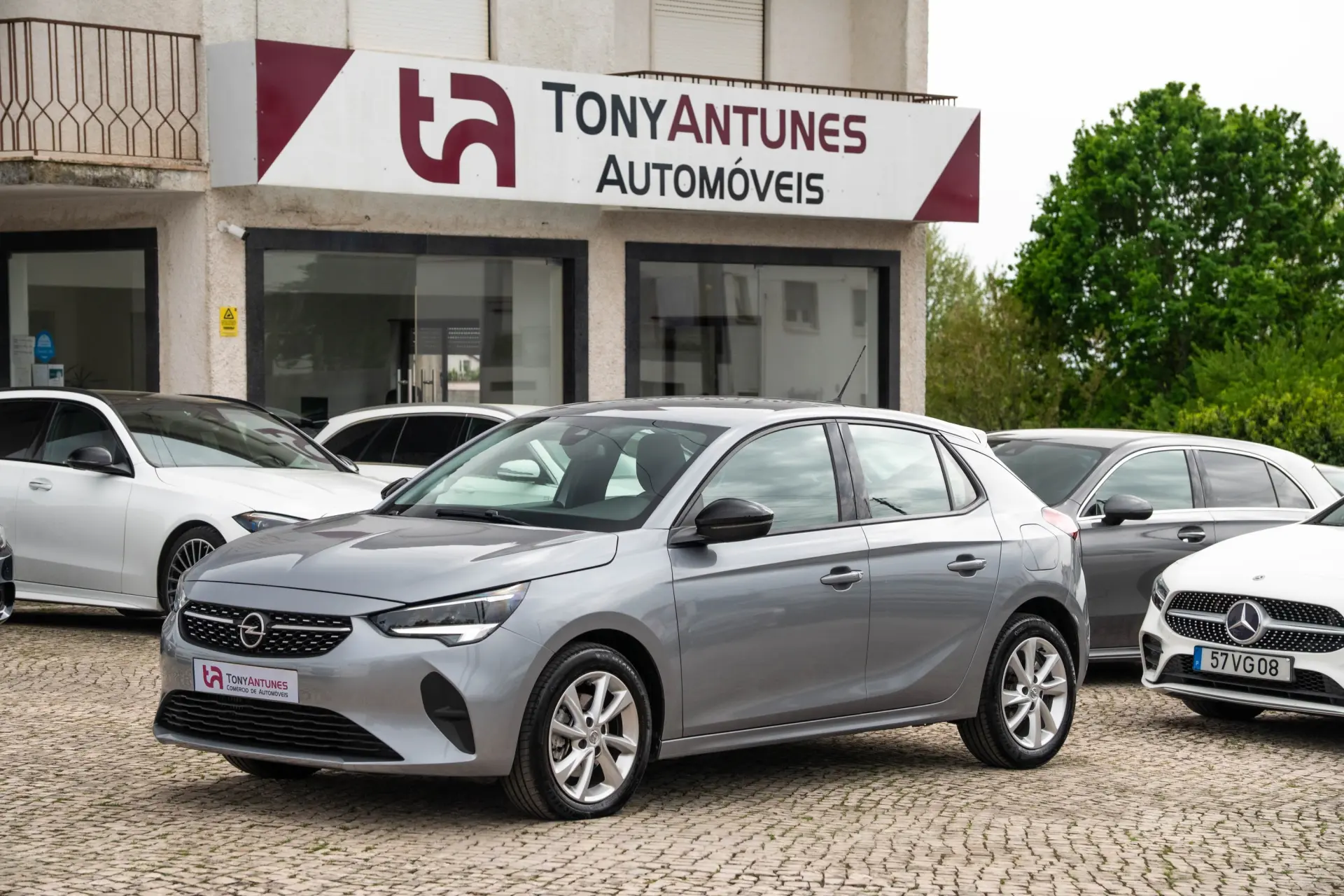 Opel Corsa 1.5 D Business 1