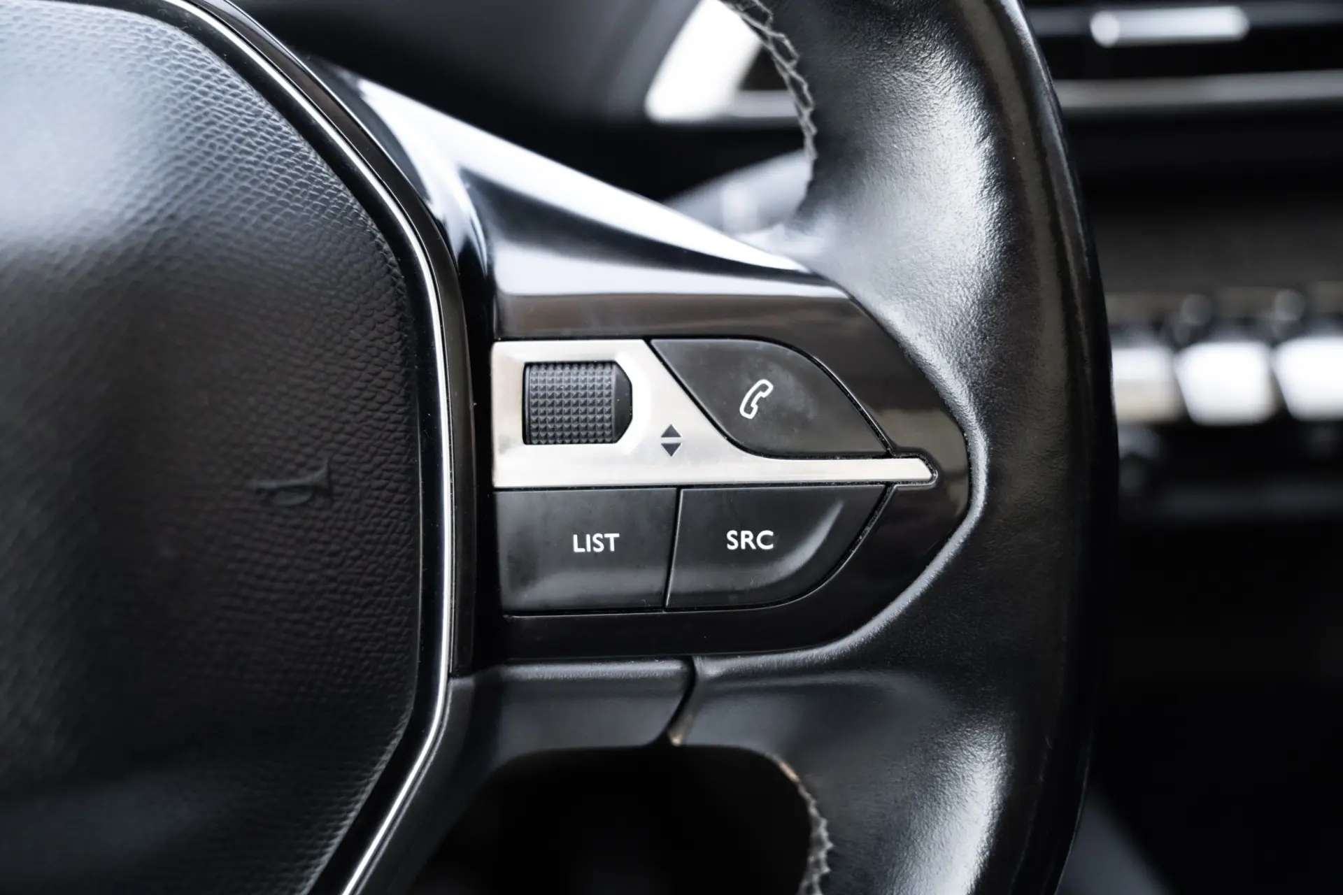 Peugeot 5008 1.5 BlueHDi Allure Pack 26