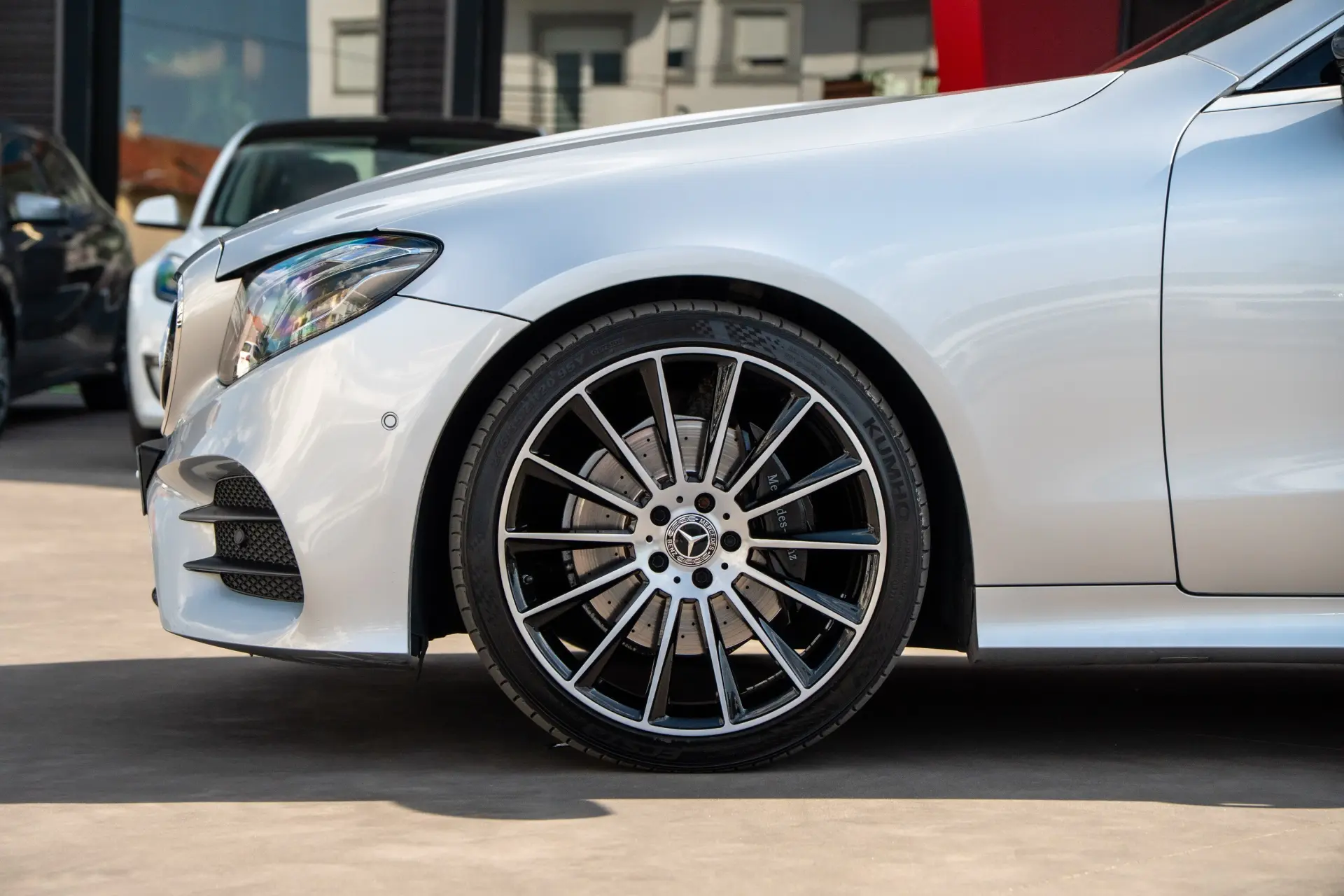 Mercedes-Benz E 220 d 4Matic 9G-TRONIC AMG Line 6