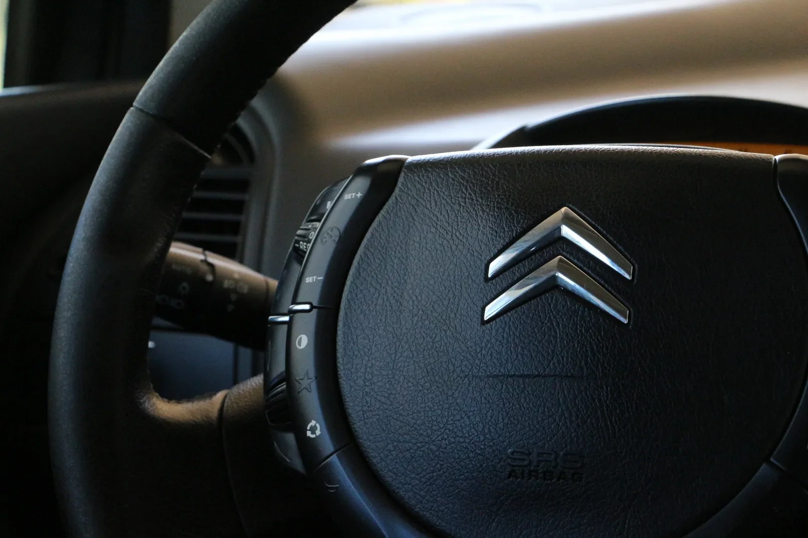 Citroën C4 1.6 HDi 110 VTR 13