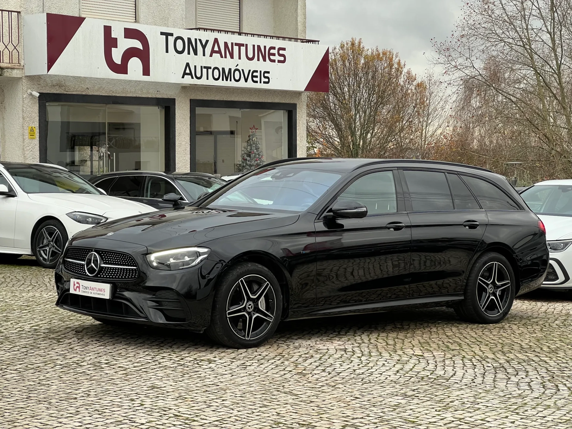 Mercedes-Benz E 300 de T 9G-TRONIC Night Edition 1