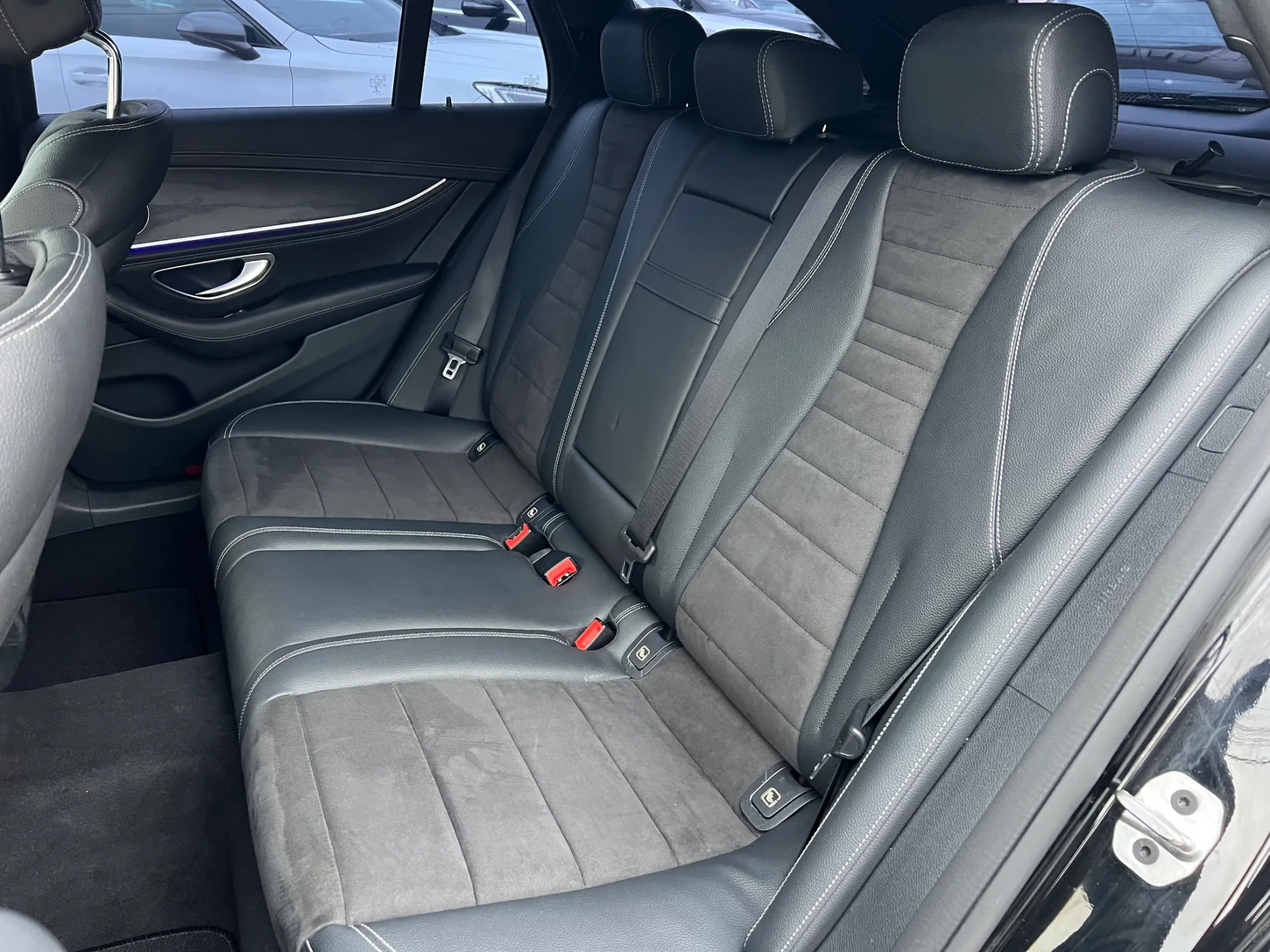 Mercedes-Benz E 300 de T 9G-TRONIC Night Edition 8