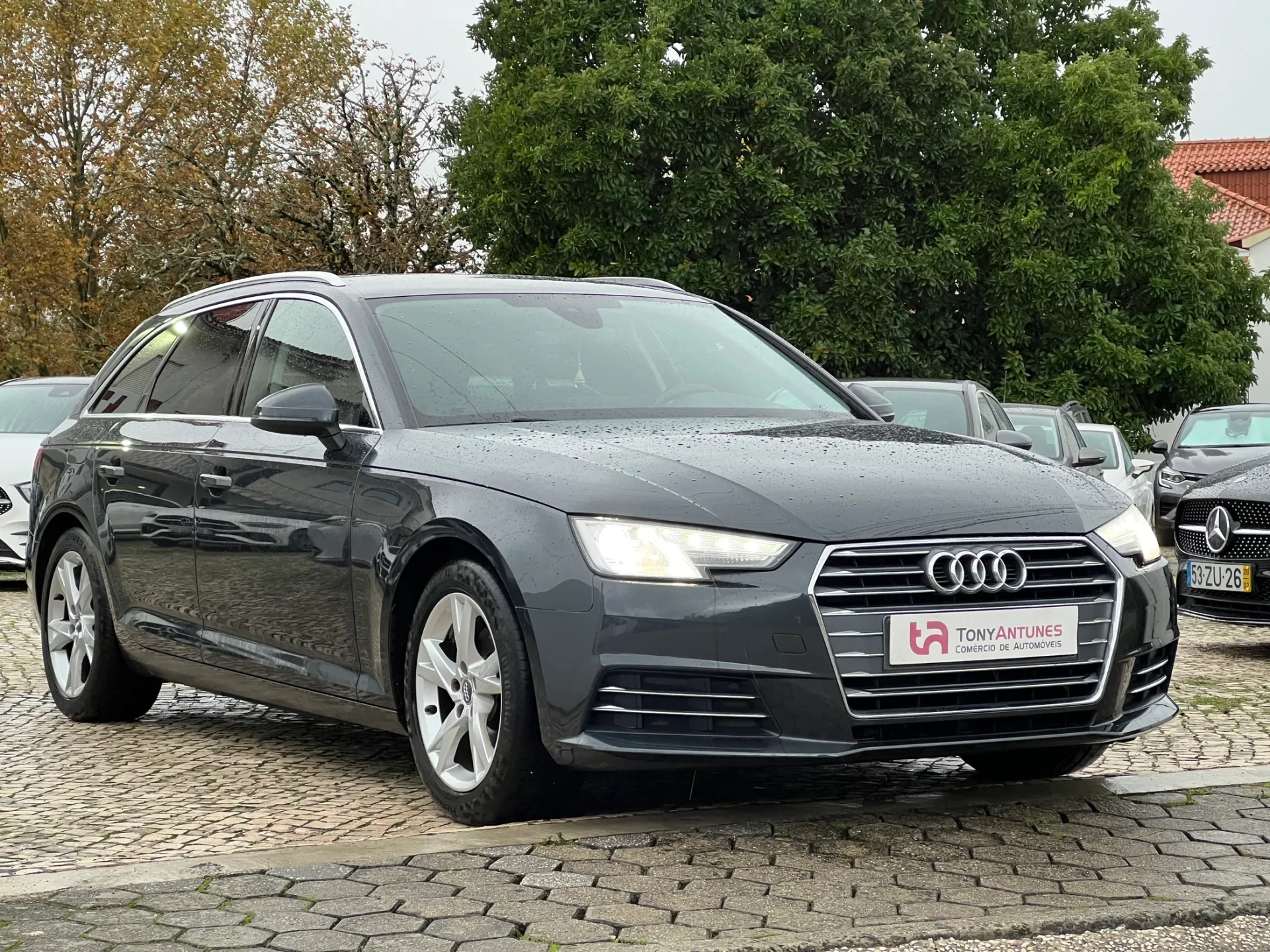 Audi A4 Avant 2.0 TDI Business Line 7