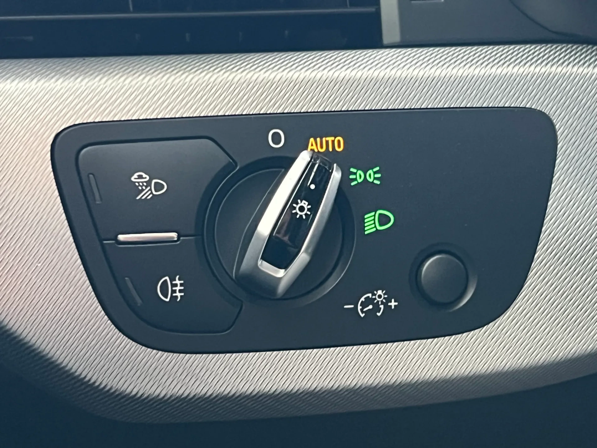 Audi A4 Avant 2.0 TDI Business Line 12