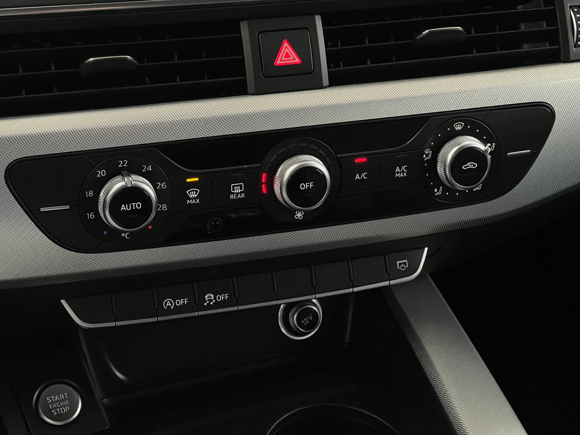 Audi A4 Avant 2.0 TDI Business Line 16